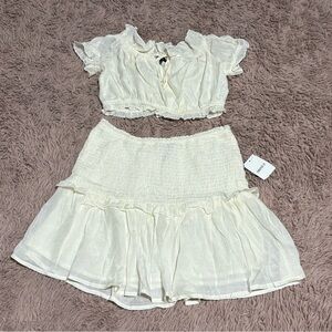 Forever 21 Women White Off Shoulder Top and Skirt Set